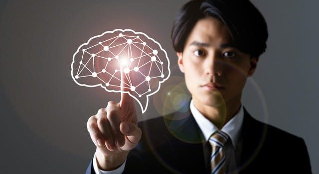 登録した会員だけにそっと開かれるモバイル先行注文という並ばずに食事へありつける特別な速さ